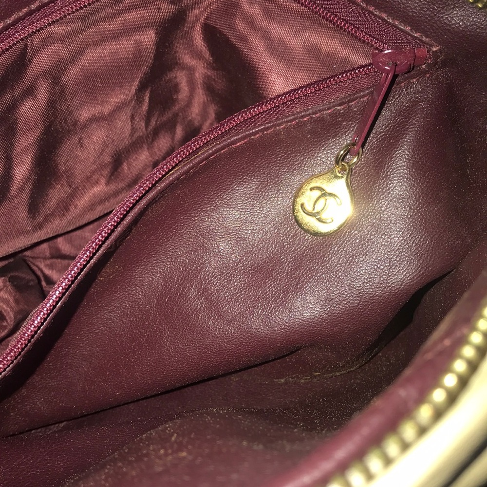Chanel RARE Vintage NOT AVAILABLE RIGHT NOW💓 - Picture 8 of 8